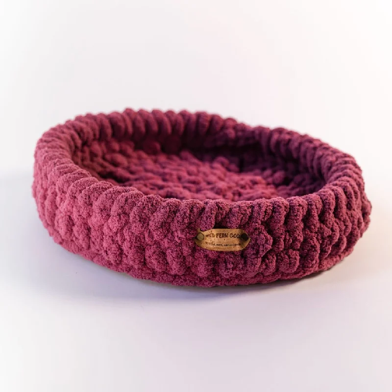 Little Noses Boutique Hand Crocheted Pet Bed - Dark Pink