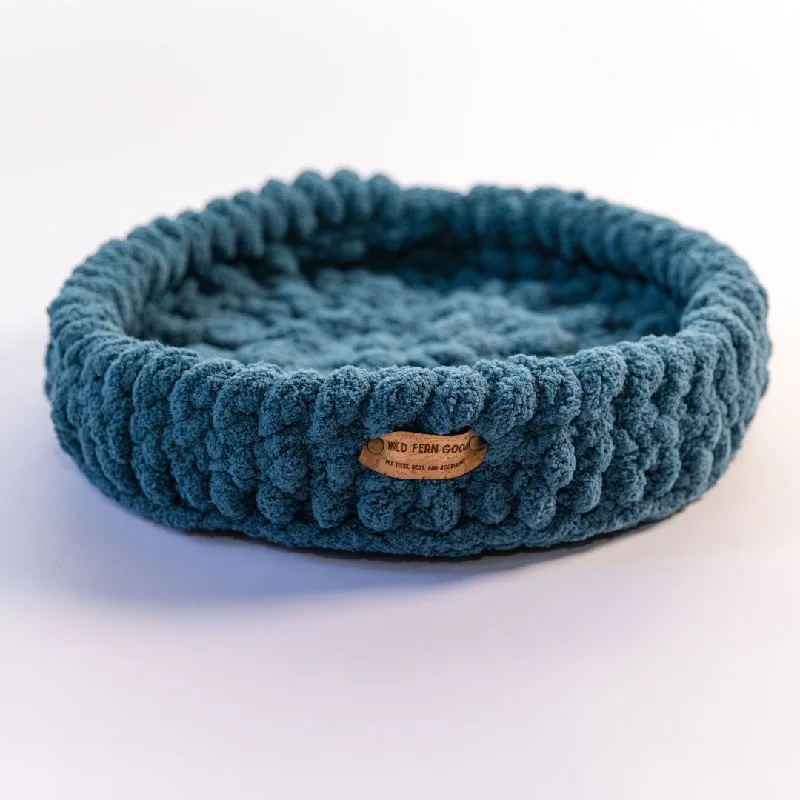 Little Noses Boutique Hand Crocheted Pet Bed - Ocean Blue